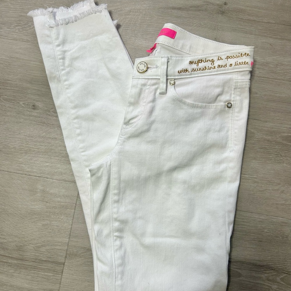 White Ankle Cropped Jeans with Distressed Details